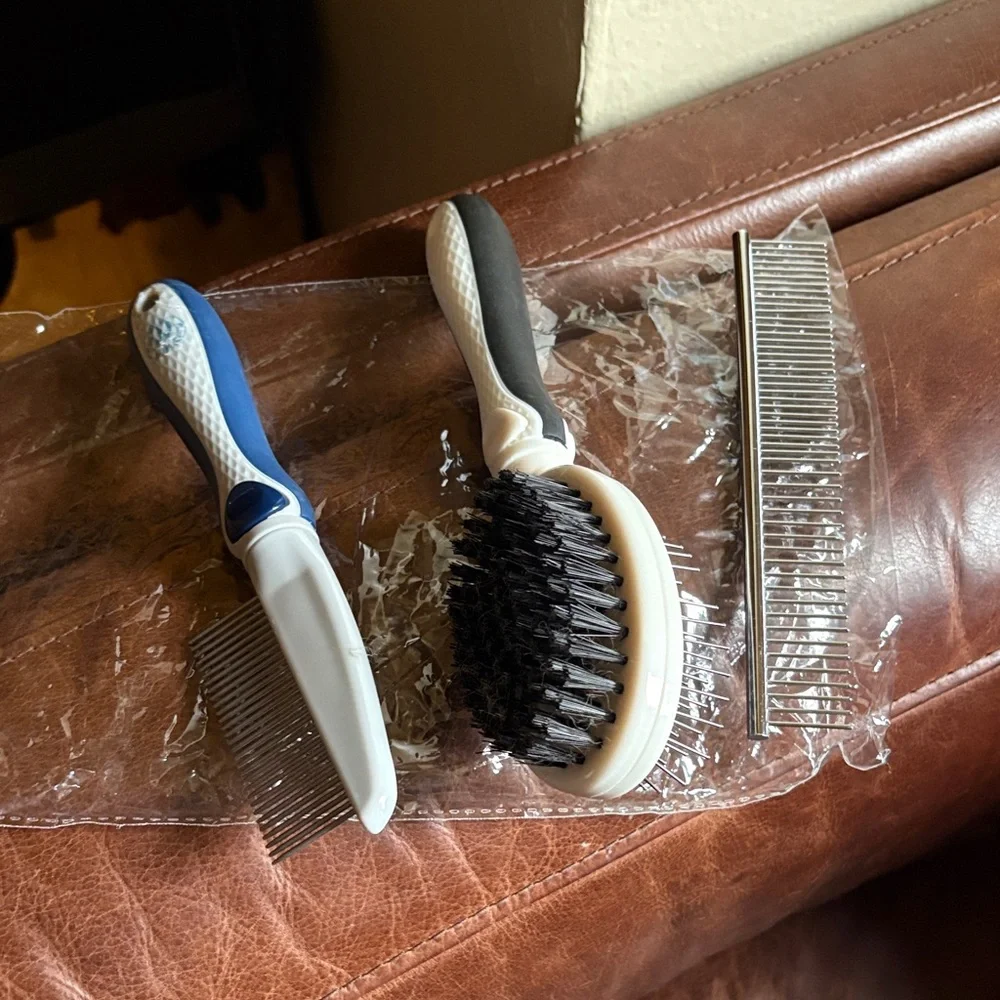 Dog Dual-Sided Grooming Brush and Comb Set -